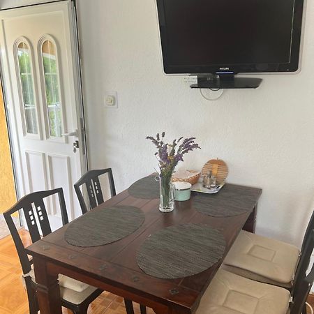 Apartmani Anna Vir Esterno foto