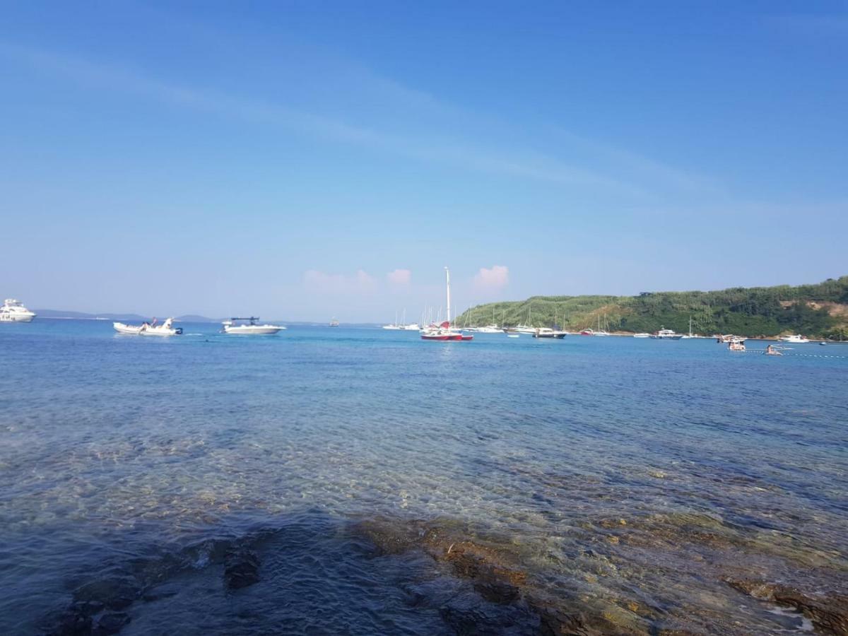 Apartmani Anna Vir Esterno foto